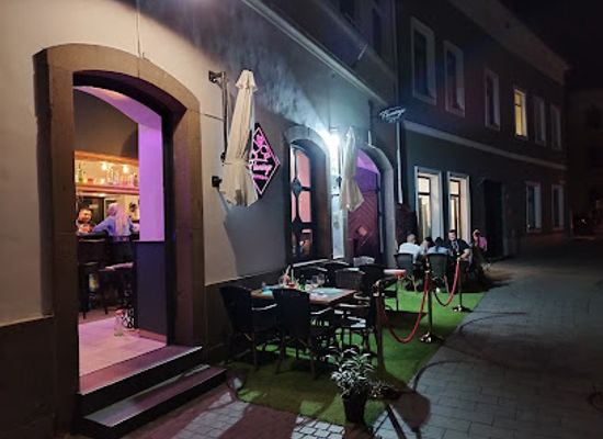 hungary/eger/restaurant/flamingo-bistrobar