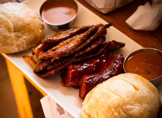 botswana/kweneng-district/restaurant/jarateng-pub-and-grill