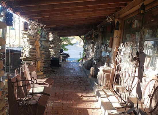oklahoma/lake-and-trail-country/restaurant/molly-s-landing