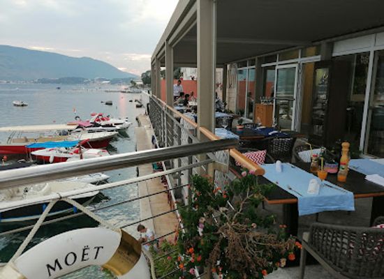 montenegro/herceg-novi/restaurant/restoran-jadran