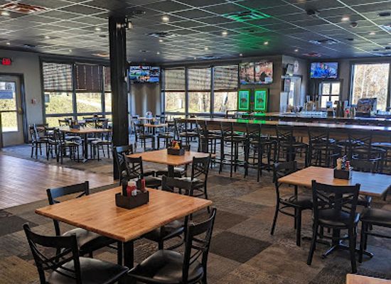 indiana/yellowwood-state-forest/restaurant/19th-hole-sports-bar-at-salt-creek-golf-retreat