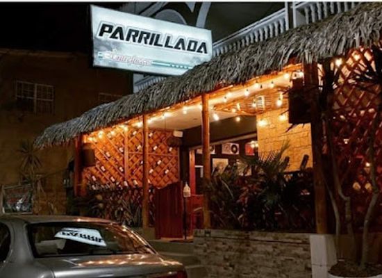 ecuador/salinas/restaurant/parrillada-entrefuegos