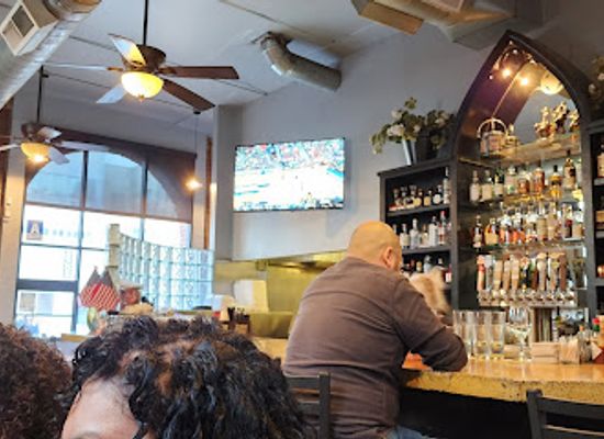 california/bakersfield/restaurant/two-goats-the-goose