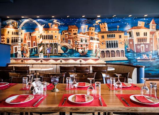 greece/crete/heraklion/restaurant/veneto