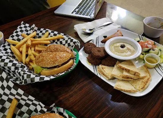 washington/puget-sound/restaurant/bananas-grill