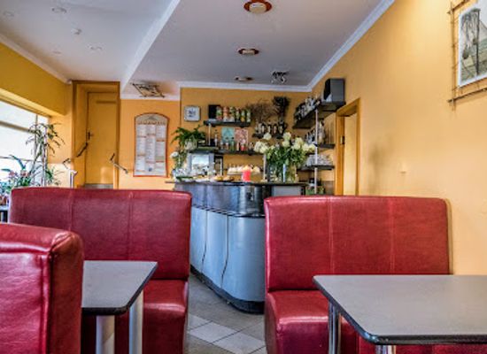 latvia/liepaja/restaurant/kafejnica-lira
