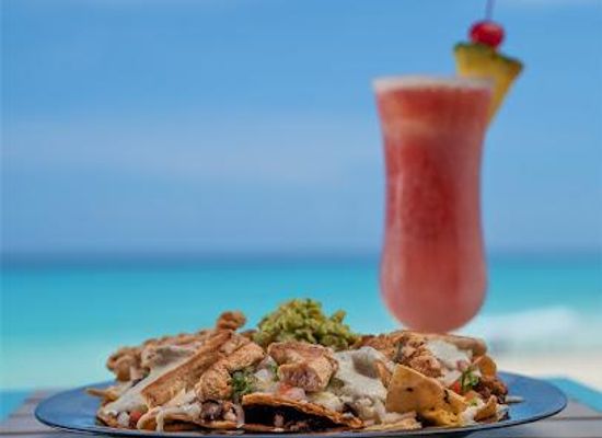 mexico/cancun/restaurant/coco-bongo-beach-party