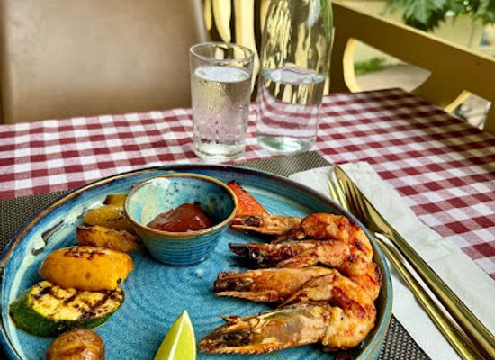 maldives/thoddoo/restaurant/astro