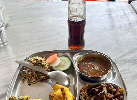nepal/mechi-zone/restaurant/ekanta-family-restaurant