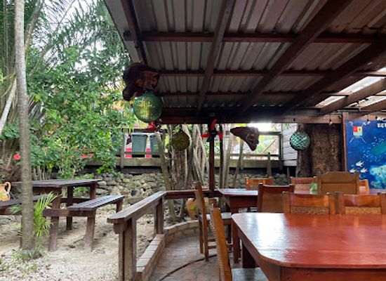honduras/utila/restaurant/mango-inn-bar-grill