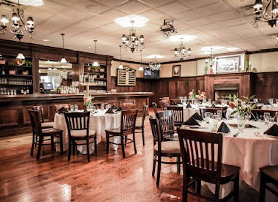 illinois/palatine/restaurant/emmett-s-brewing-company