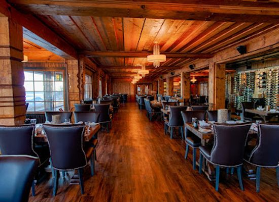 minnesota/superior-national-forest/restaurant/the-strand-waterfront-dining-wine-bar