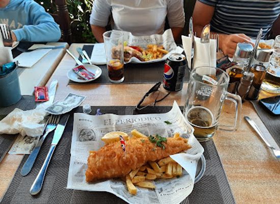 gibraltar/queensway-quay-marina/restaurant/piccadilly-garden-bar