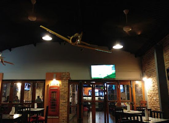 bolivia/santa-cruz-lowlands/restaurant/aviator