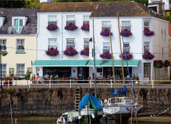 jersey/portelet-bay/restaurant/bon-viveur