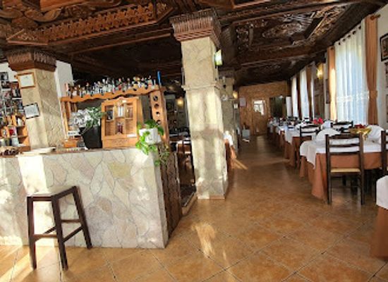 albania/lezhe/restaurant/rapsodia-restaurant