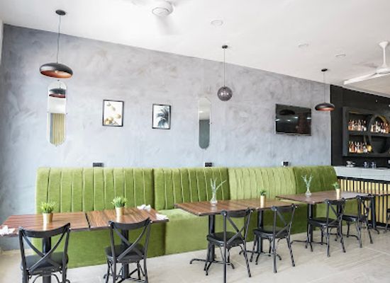 the-gambia/jokadu/restaurant/peckish-restaurant