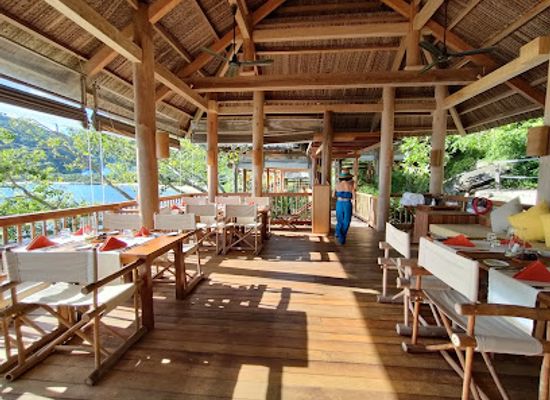 vietnam/south-central-coast/restaurant/dining-by-the-bay-at-six-senses-ninh-van-bay