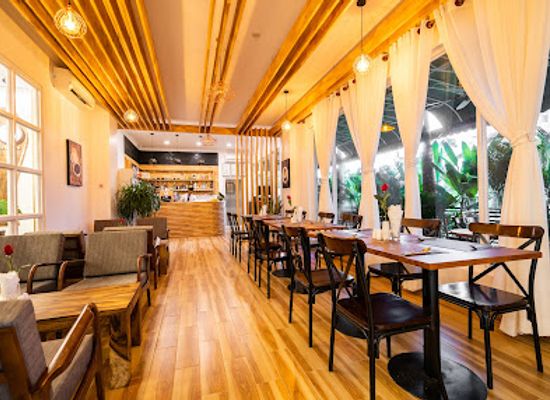 cambodia/kampong-speu/restaurant/la-veranda-restaurant-cafe-phnom-penh