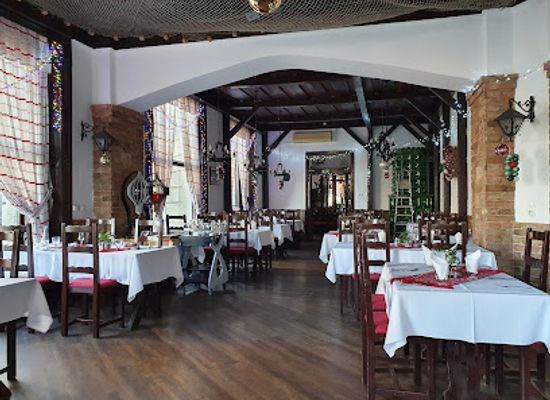 hungary/budapest/gellert-hill/restaurant/szeged-restaurant