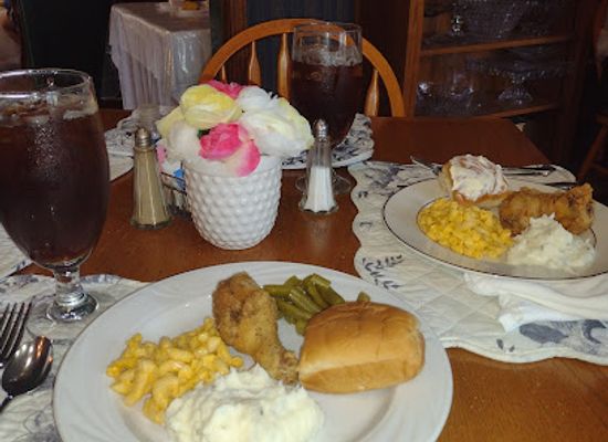 alabama/dothan/restaurant/mildred-s-restaurant-tea-room