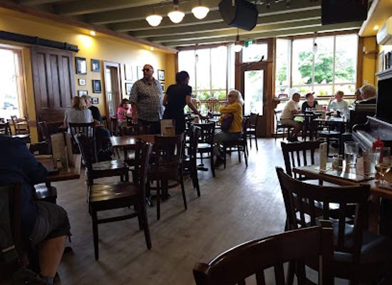 canada/cape-breton-island/restaurant/the-red-shoe