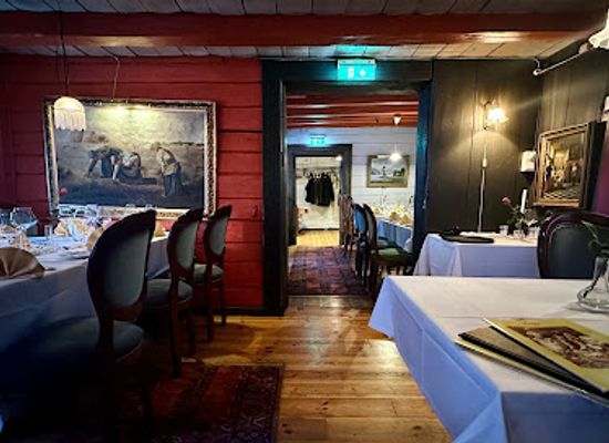 norway/bergen/bryggen/restaurant/to-kokker