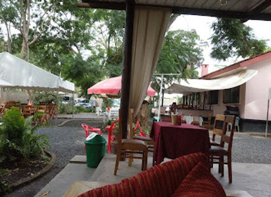 tanzania/arusha/restaurant/andrew-s