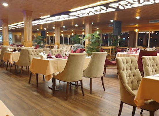 iraq/tigris-region/restaurant/jadiriyah-floating-restaurant