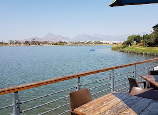 south-africa/breede-river-valley/restaurant/dam-pub-and-diner