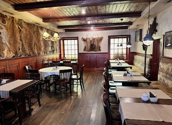 lithuania/suvalkija/restaurant/hunters-inn