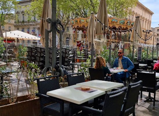 france/avignon/palais-des-papes/restaurant/carre-des-papes