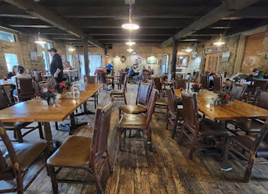 indiana/yellowwood-state-forest/restaurant/little-gem-restaurant
