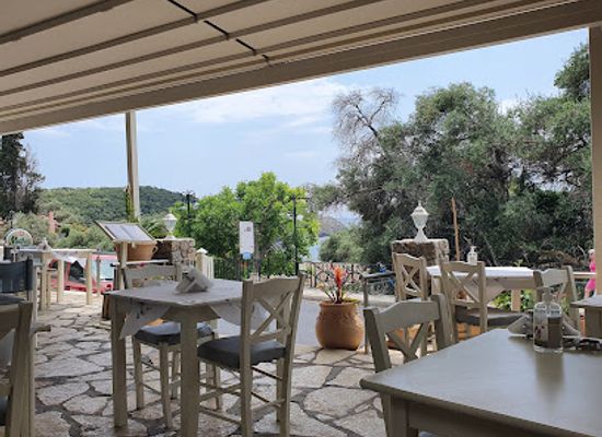 greece/corfu/paleokastritsa/restaurant/o-meraklis