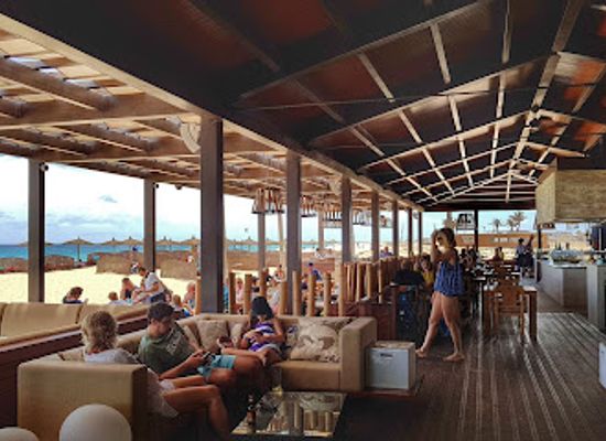 cabo-verde/santa-maria-beach/restaurant/the-bounty-beach-restaurant