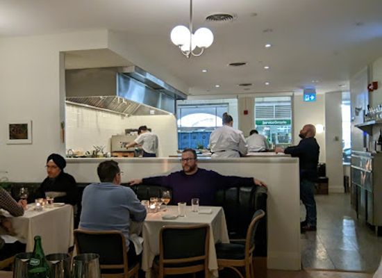 canada/northern-canada/restaurant/restaurant-20-victoria