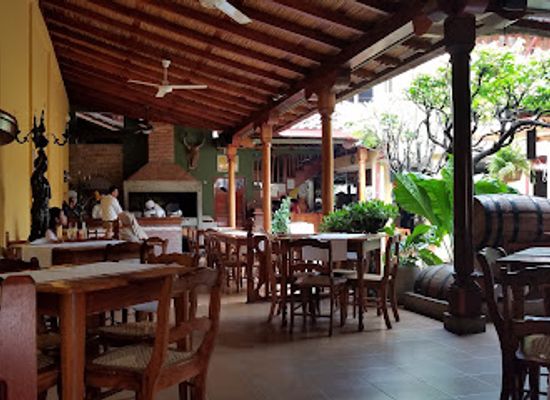 nicaragua/leonese-plains/restaurant/restaurante-el-zaguan