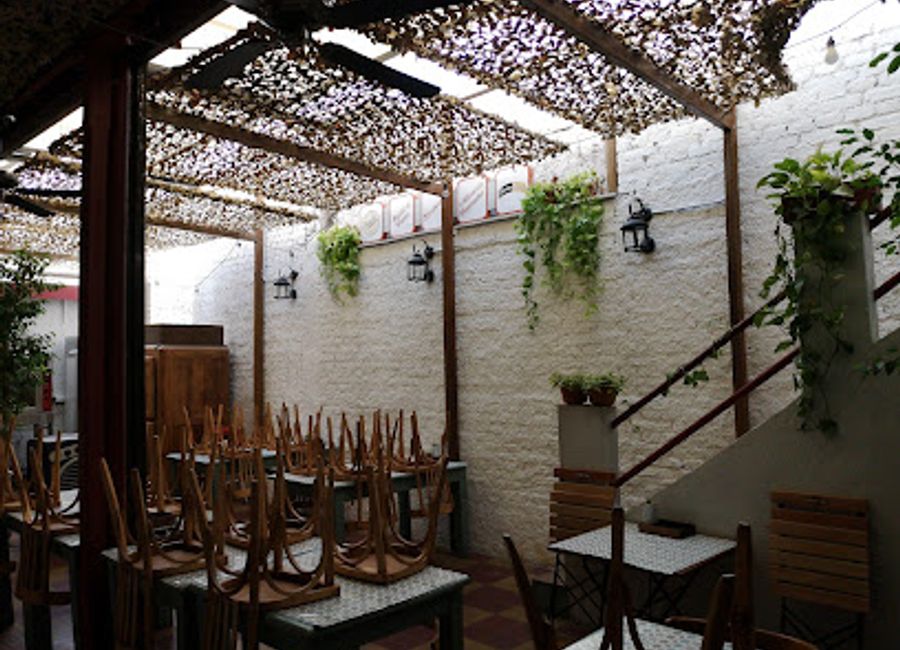 Discover authentic Argentinian flavors at Fuente y Fonda in Mendoza—where tradition meets taste in every dish.