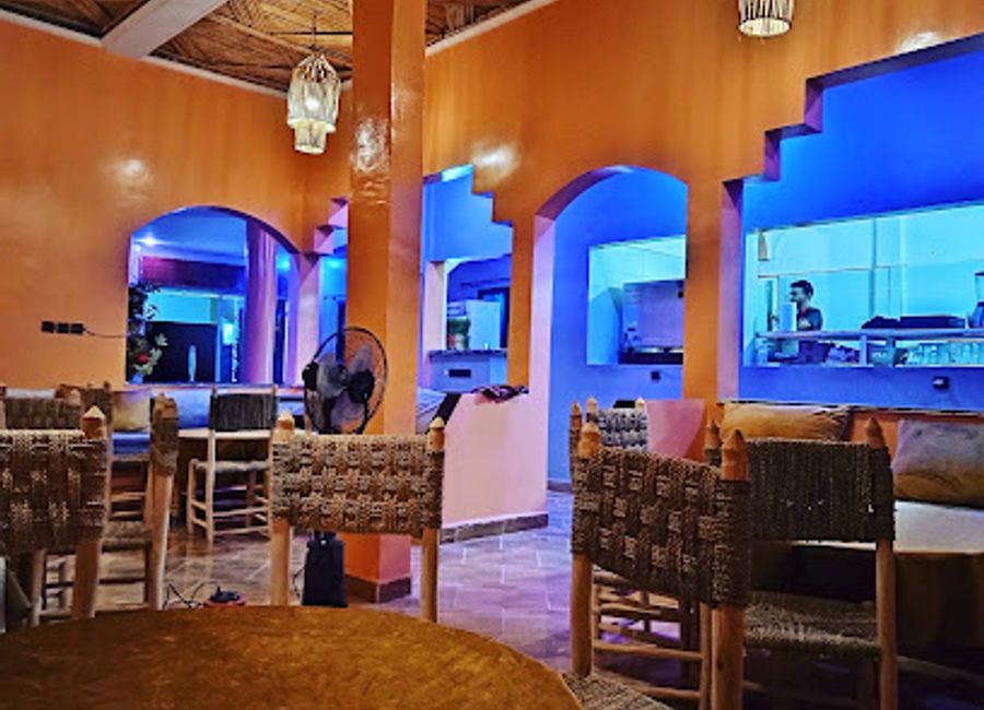 Discover authentic Moroccan cuisine at Kasr Diafa Restaurant & Snack & Cafe in Merzouga—where tradition meets flavor.