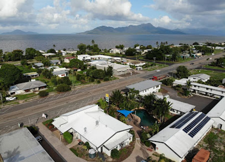Experience coastal charm at Cardwell @ the Beach – your perfect blend of dining, lodging, and leisure in beautiful Queensland.