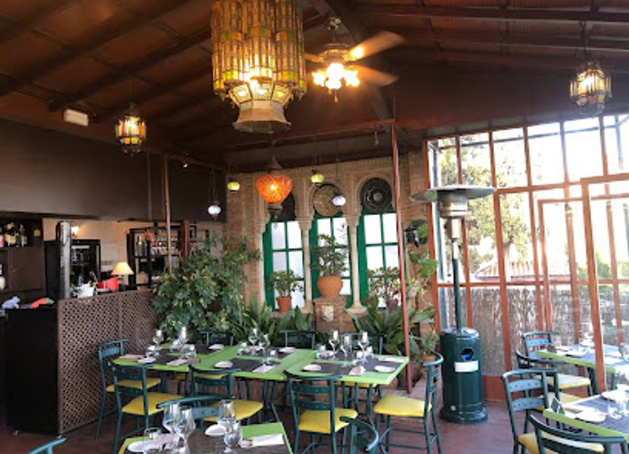 Discover authentic Mediterranean flavors in Granada's Albaicín at Restaurante Carmen Verde Luna, where every meal is a celebration.