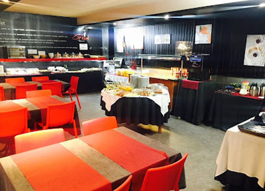 Experience authentic local flavors at Restaurant Gourmet Real in Lleida – perfect for breakfast lovers and those seeking delightful takeout options.