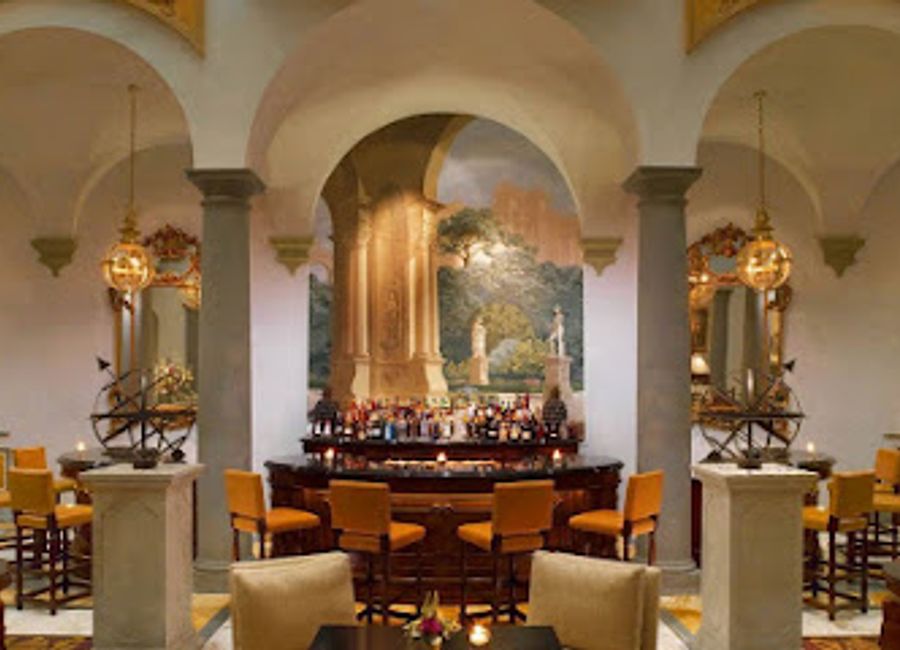 Discover the enchanting flavors of Italy at Winter Garden Restaurant in Florence – where tradition meets modern elegance.