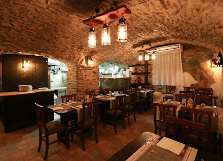 Experience authentic Italian cuisine at Hostaria del Calvino in Aosta – where tradition meets taste in every dish.