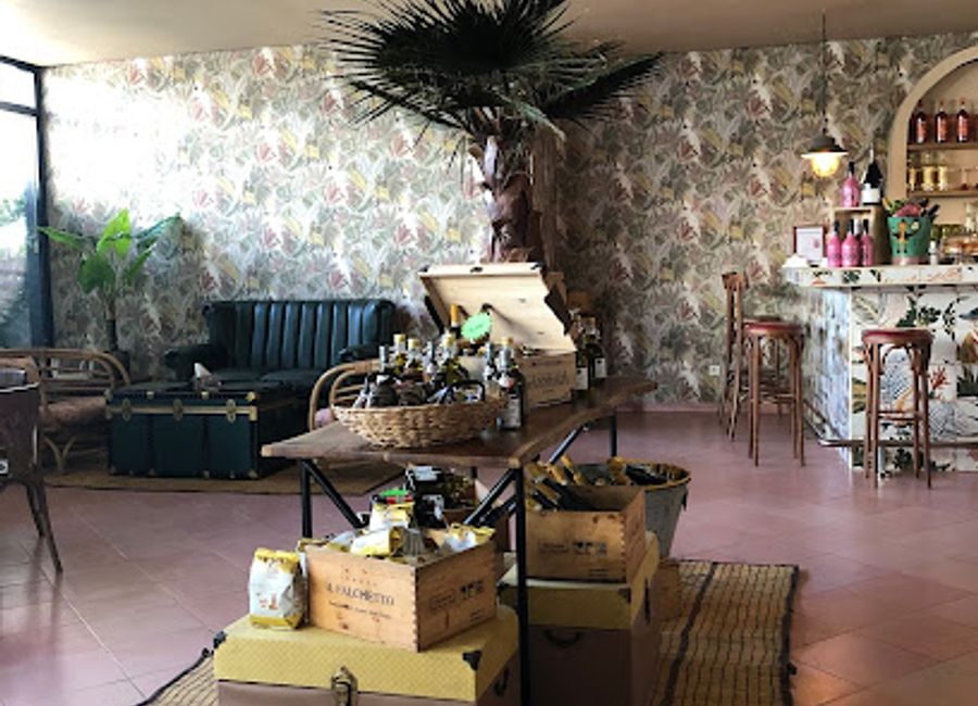 Discover the culinary delights at Caffe Noliane in Méridien - where local flavors meet international cuisine in a cozy bistro setting.