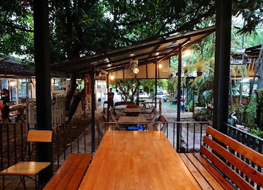 Experience authentic Thai flavors at Suan Bua in Kanchanaburi—a must-visit for culinary enthusiasts seeking genuine local cuisine.