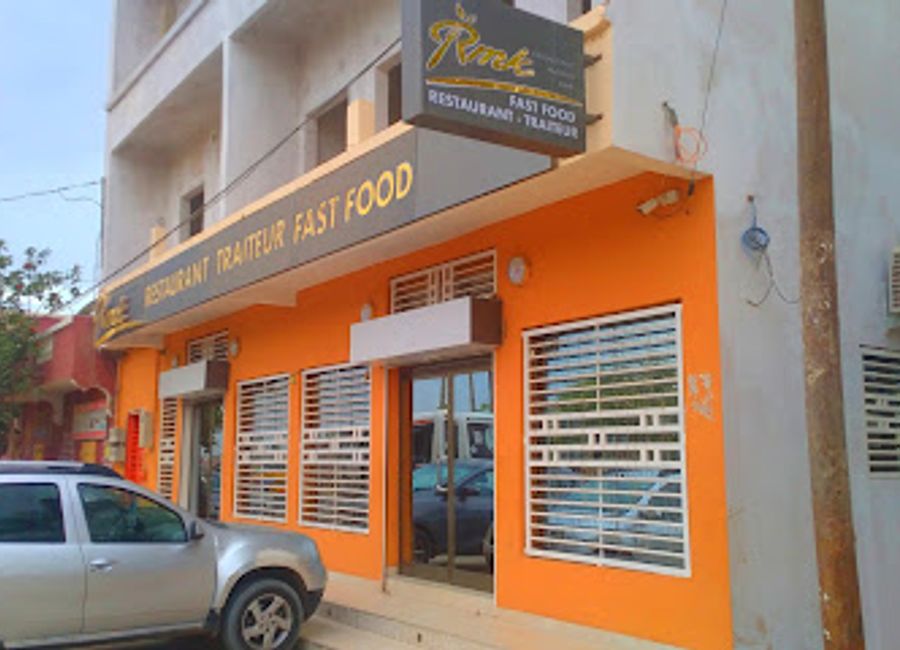 Savor authentic Senegalese flavors at Restaurant Maman Kine in St. Louis—where delicious cuisine meets warm hospitality.