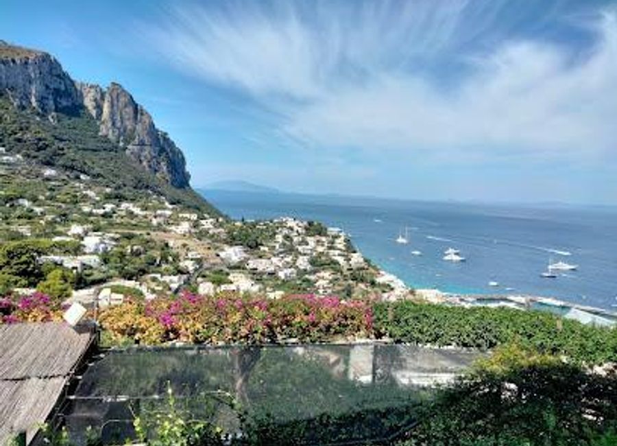 Experience authentic Italian cuisine at Ristorante - Pizzeria Longano in Capri – where every bite is a celebration of flavors!