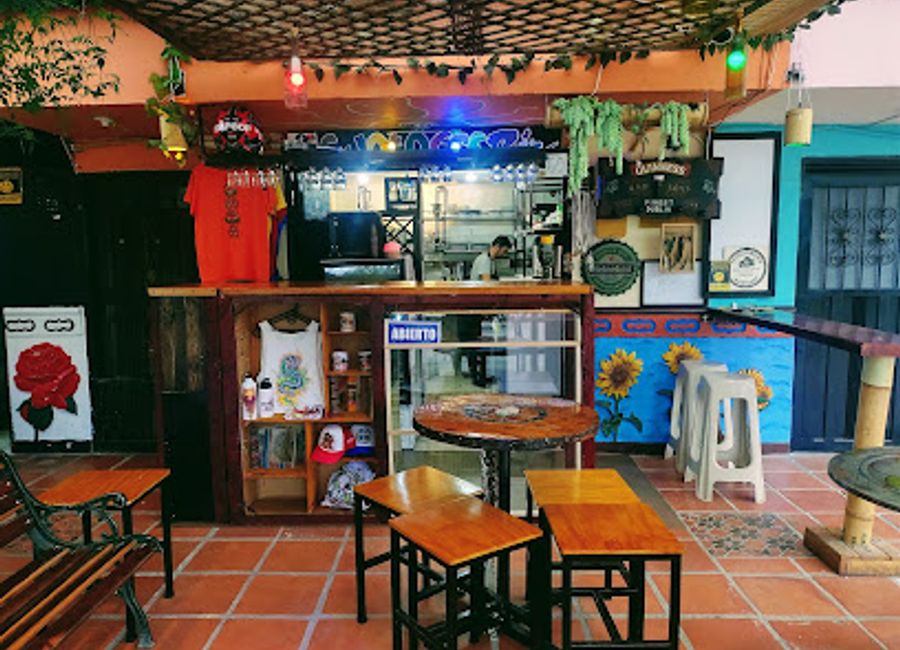 Discover the flavors of France and Italy at Guatacrep', a charming crêperie offering delicious sweet and savory options in scenic Guatapé.