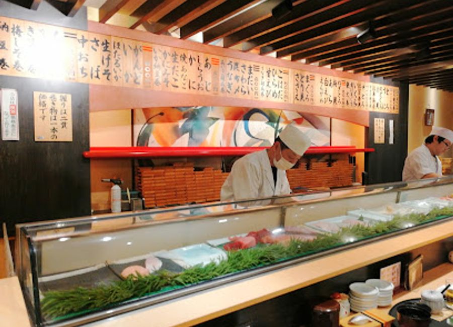 Experience authentic Japanese sushi at Sushi Ippei, where fresh ingredients meet culinary artistry in Kanazawa's vibrant dining scene.